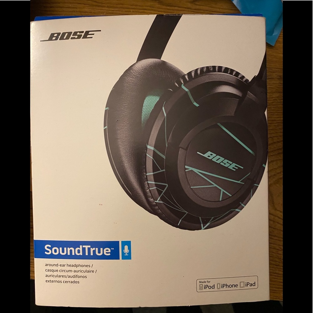 Bose SoundTrue Around-Ear Wired Headphones Headband Headset Earphones Mint. New